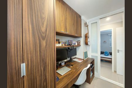 Apartamento à venda com 107m², 3 quartos e 2 vagas Apartamento à venda com 107m², 3 quartos e 2 vagasEscritório