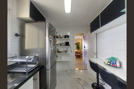 Apartamento à venda com 107m², 3 quartos e 2 vagas Apartamento à venda com 107m², 3 quartos e 2 vagasCozinha