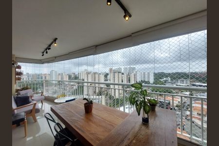 Varanda de apartamento à venda com 3 quartos, 107m² em Vila Isa, São Paulo