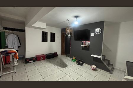 Casa à venda com 135m², 4 quartos e 1 vagaÁrea de Serviço