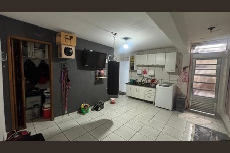 Casa à venda com 135m², 4 quartos e 1 vagaÁrea de Serviço