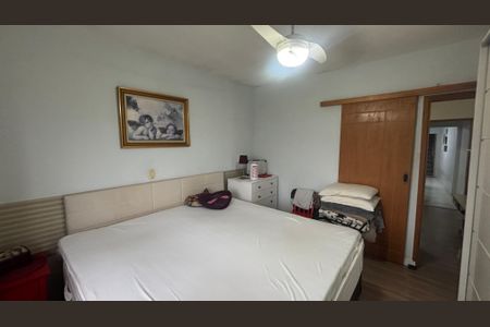 Casa à venda com 135m², 4 quartos e 1 vagaQuarto 1