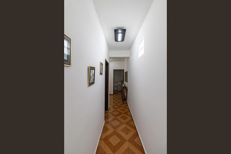 Casa para alugar com 226m², 3 quartos e 2 vagasCorredor