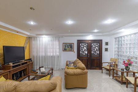 Casa para alugar com 226m², 3 quartos e 2 vagasSala