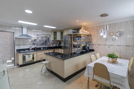 Casa para alugar com 226m², 3 quartos e 2 vagasCozinha