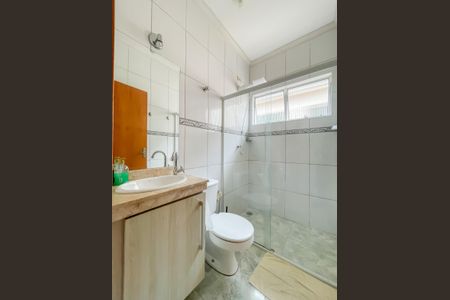 Casa à venda com 225m², 3 quartos e 3 vagasBanheiro da Suíte