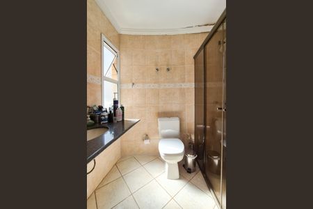 Apartamento para alugar com 200m², 3 quartos e 4 vagasBanheiro da Suíte 1