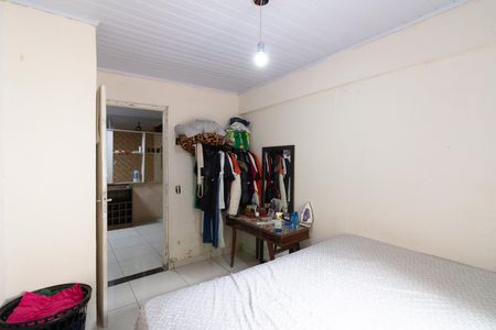 Quarto 1 de casa para alugar com 2 quartos, 51m² em Jardim Celeste, São Paulo