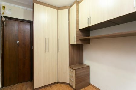 Quarto 1  de apartamento para alugar com 2 quartos, 48m² em Conjunto Residencial José Bonifácio, São Paulo
