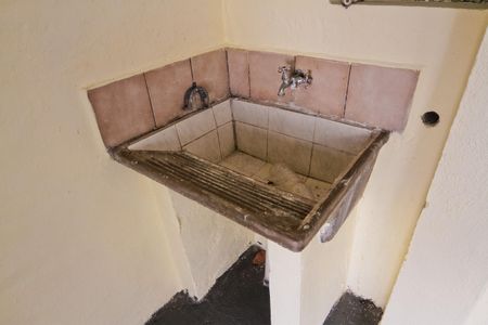 Casa para alugar com 80m², 2 quartos e 1 vagaÁrea de Serviço