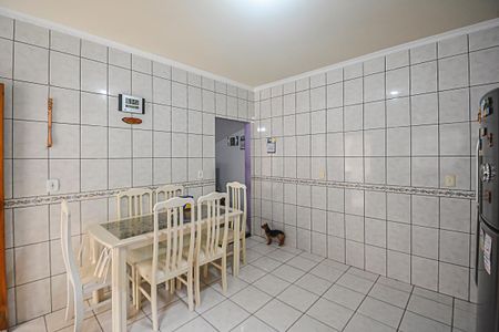 Casa à venda com 221m², 3 quartos e 3 vagasCozinha