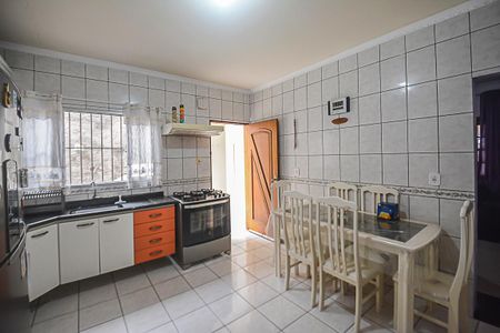 Casa à venda com 221m², 3 quartos e 3 vagasCozinha