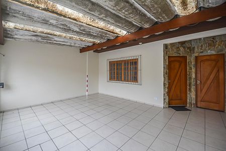 Casa à venda com 221m², 3 quartos e 3 vagasGaragem