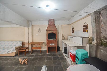 Casa à venda com 221m², 3 quartos e 3 vagasChurrasqueira