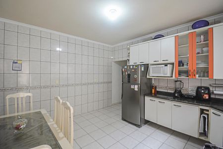 Casa à venda com 221m², 3 quartos e 3 vagasCozinha