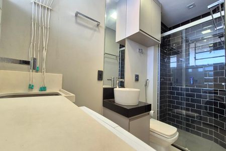 Banheiro de kitnet/studio à venda com 1 quarto, 40m² em Centro, Campinas