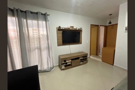 Sala de apartamento para alugar com 2 quartos, 50m² em Jardim Isis, Cotia