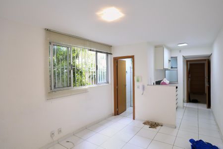 Sala/Quarto de apartamento à venda com 1 quarto, 69m² em Sagrada Família, Belo Horizonte
