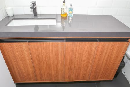 Apartamento para alugar com 65m², 2 quartos e 2 vagasBanheiro