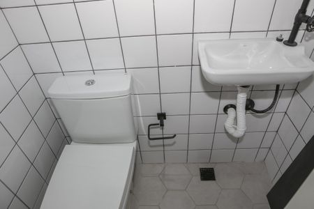 Apartamento para alugar com 65m², 2 quartos e 2 vagasBanheiro de Serviço