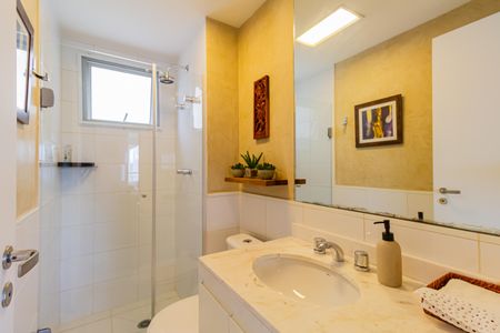 Apartamento para alugar com 96m², 2 quartos e 2 vagasBanheiro Social