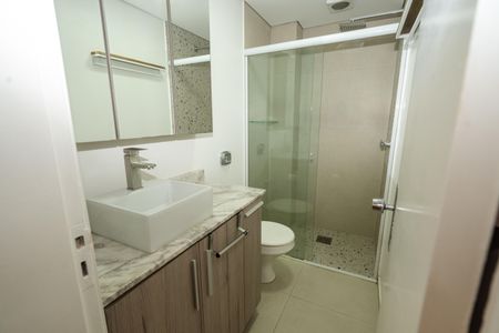 Banheiro de apartamento para alugar com 1 quarto, 44m² em Petrópolis, Porto Alegre