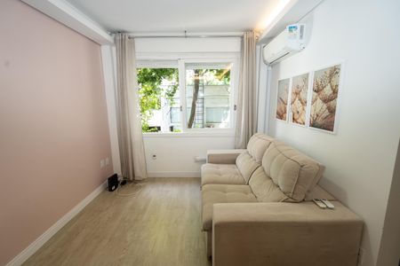 Sala de apartamento para alugar com 1 quarto, 44m² em Petrópolis, Porto Alegre