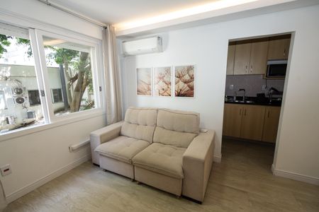 Sala de apartamento para alugar com 1 quarto, 44m² em Petrópolis, Porto Alegre