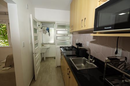 Cozinha de apartamento para alugar com 1 quarto, 44m² em Petrópolis, Porto Alegre