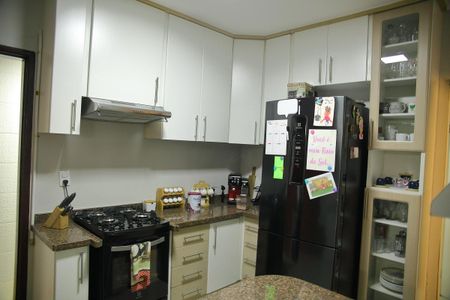 Casa à venda com 120m², 2 quartos e 3 vagasCozinha 