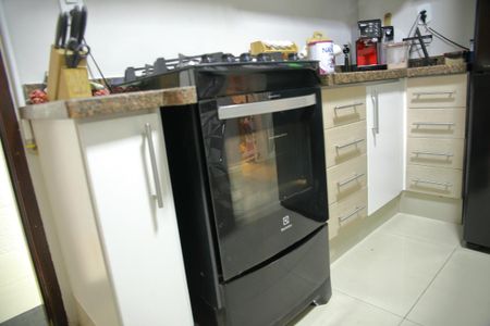 Casa à venda com 120m², 2 quartos e 3 vagasCozinha 