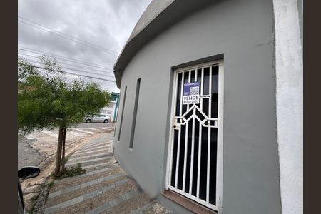 Casa à venda com 120m², 2 quartos e 3 vagasFachada 