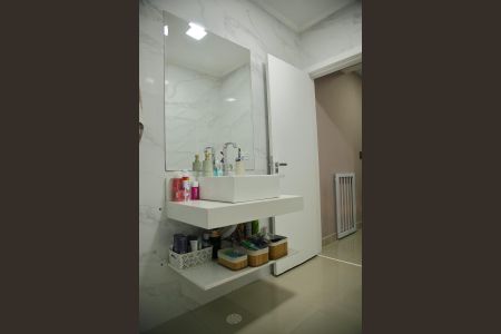 Casa à venda com 120m², 2 quartos e 3 vagasBanheiro 