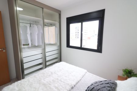 Quarto 1 de apartamento à venda com 2 quartos, 36m² em Centro, Osasco
