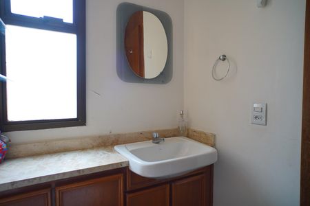 Apartamento à venda com 54m², 2 quartos e 2 vagasBanheiro 