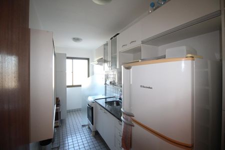 Apartamento à venda com 58m², 2 quartos e 2 vagasCozinha