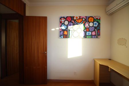 Apartamento à venda com 58m², 2 quartos e 2 vagasQuarto 1
