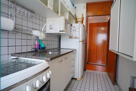 Apartamento à venda com 54m², 2 quartos e 2 vagasCozinha 