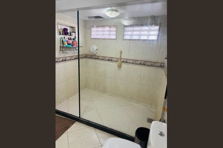 Casa para alugar com 120m², 2 quartos e 2 vagasBanheiro
