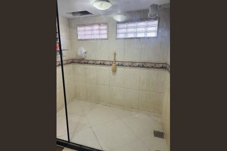 Casa para alugar com 120m², 2 quartos e 2 vagasBanheiro