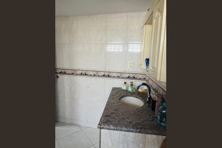 Casa para alugar com 120m², 2 quartos e 2 vagasBanheiro