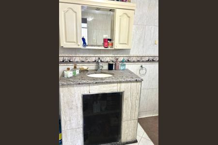 Casa para alugar com 120m², 2 quartos e 2 vagasBanheiro