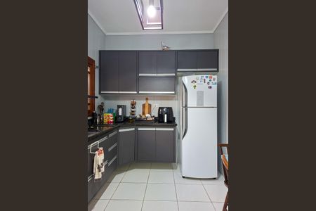 Casa de condomínio para alugar com 123m², 3 quartos e 2 vagasCozinha 