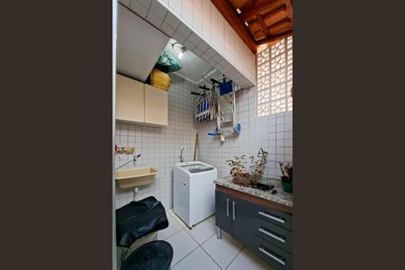 Casa de condomínio para alugar com 123m², 3 quartos e 2 vagasÁrea de Serviço