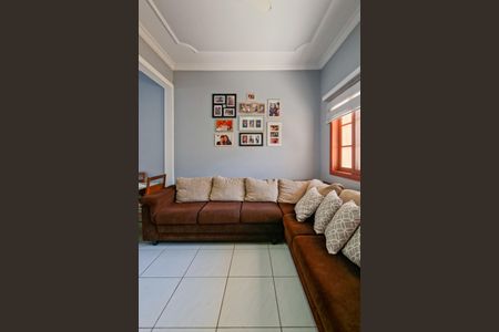 Casa de condomínio para alugar com 123m², 3 quartos e 2 vagasSala