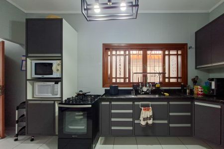 Casa de condomínio para alugar com 123m², 3 quartos e 2 vagasCozinha 