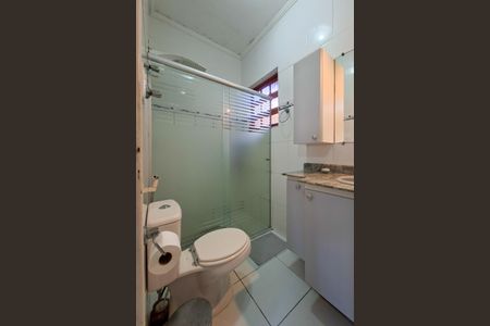 Casa de condomínio para alugar com 123m², 3 quartos e 2 vagasBanheiro da Suíte