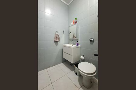 Casa de condomínio para alugar com 123m², 3 quartos e 2 vagasBanheiro 