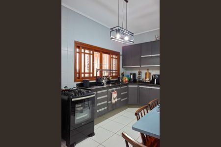 Casa de condomínio para alugar com 123m², 3 quartos e 2 vagasCozinha 