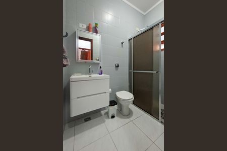 Casa de condomínio para alugar com 123m², 3 quartos e 2 vagasBanheiro 